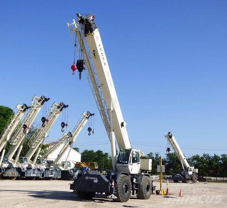Terex RT555 Celtņi nelīdzenām virsmām