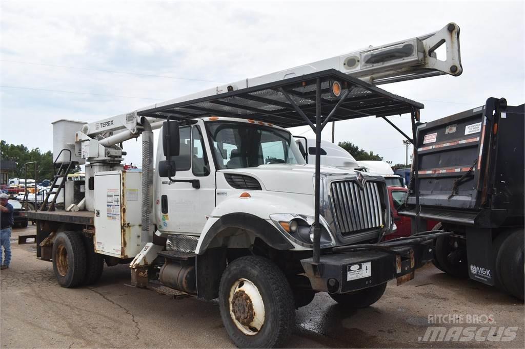 Terex XT PRO 60 Pacēlāji uz automašīnas bāzes