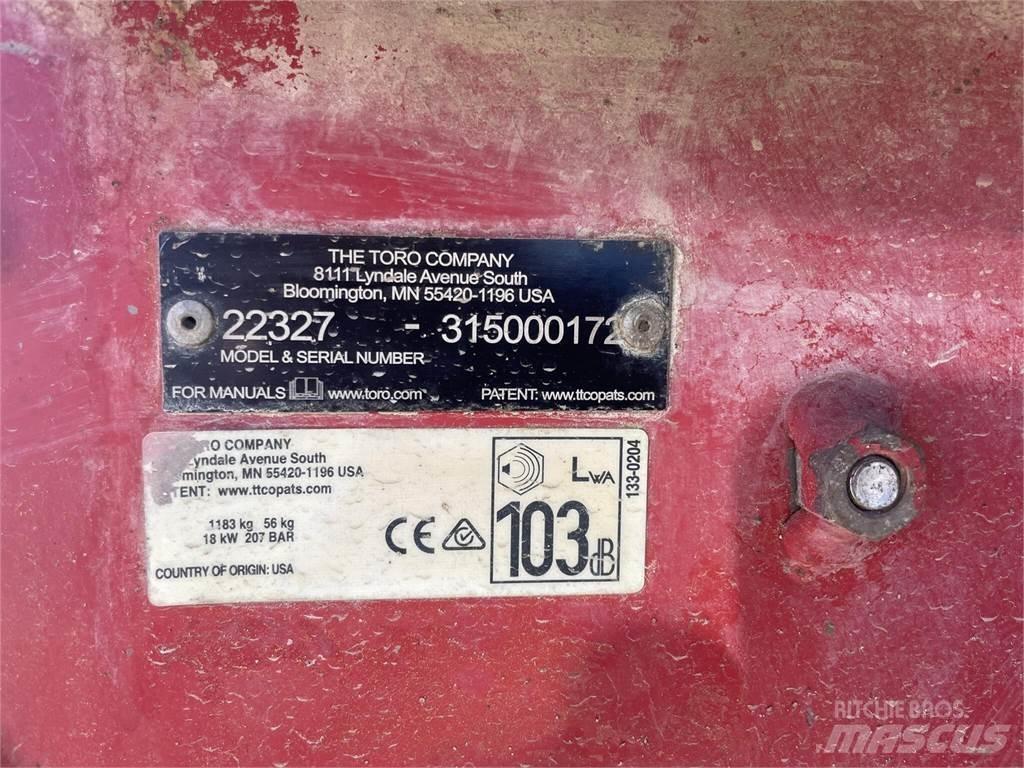 Toro DINGO TX1000N Lietoti riteņu kompaktiekrāvēji