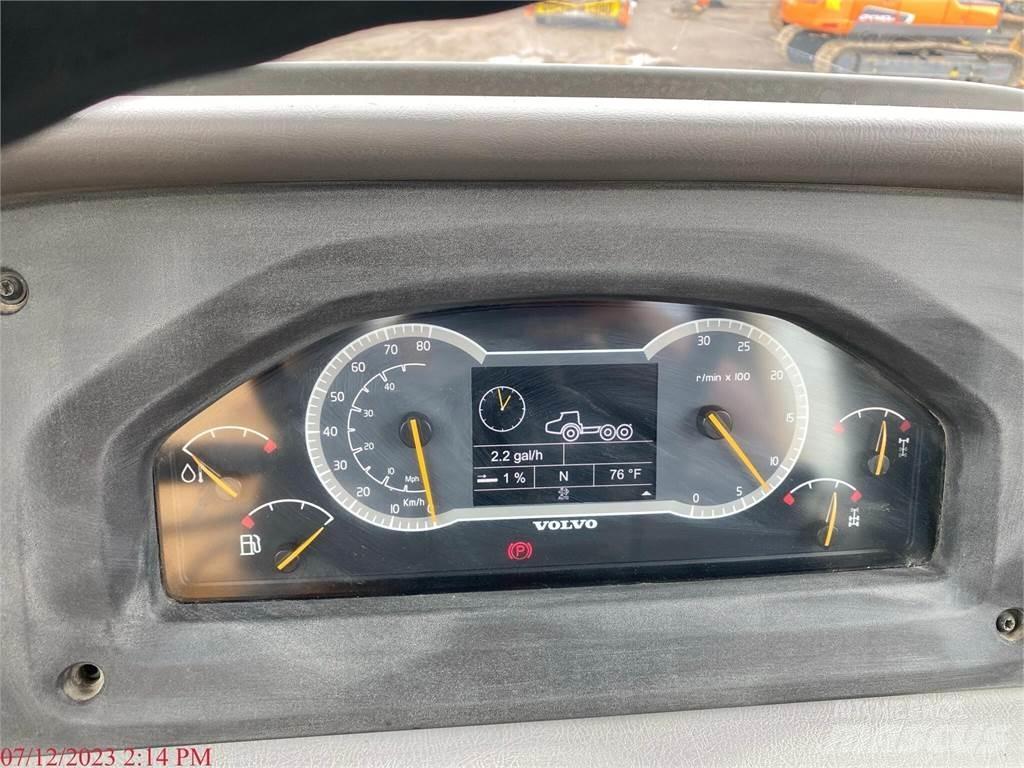 Volvo A25F Ūdens mašīnas
