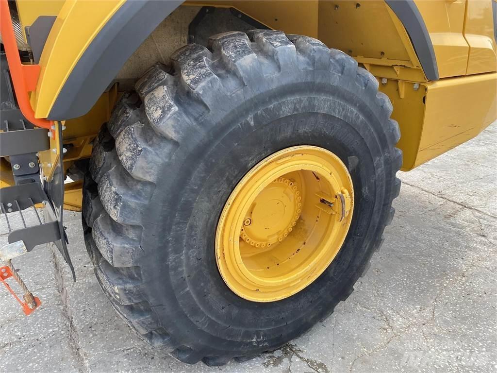 Volvo A25G Artikulētie pašizgāzēji