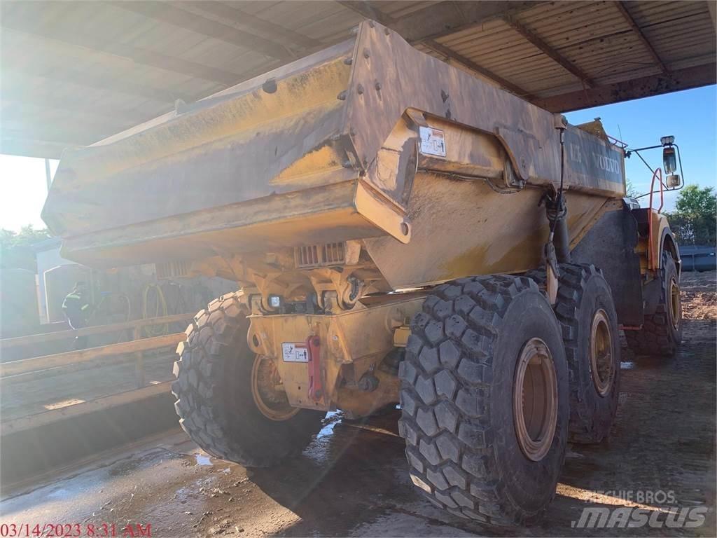 Volvo A25G Artikulētie pašizgāzēji