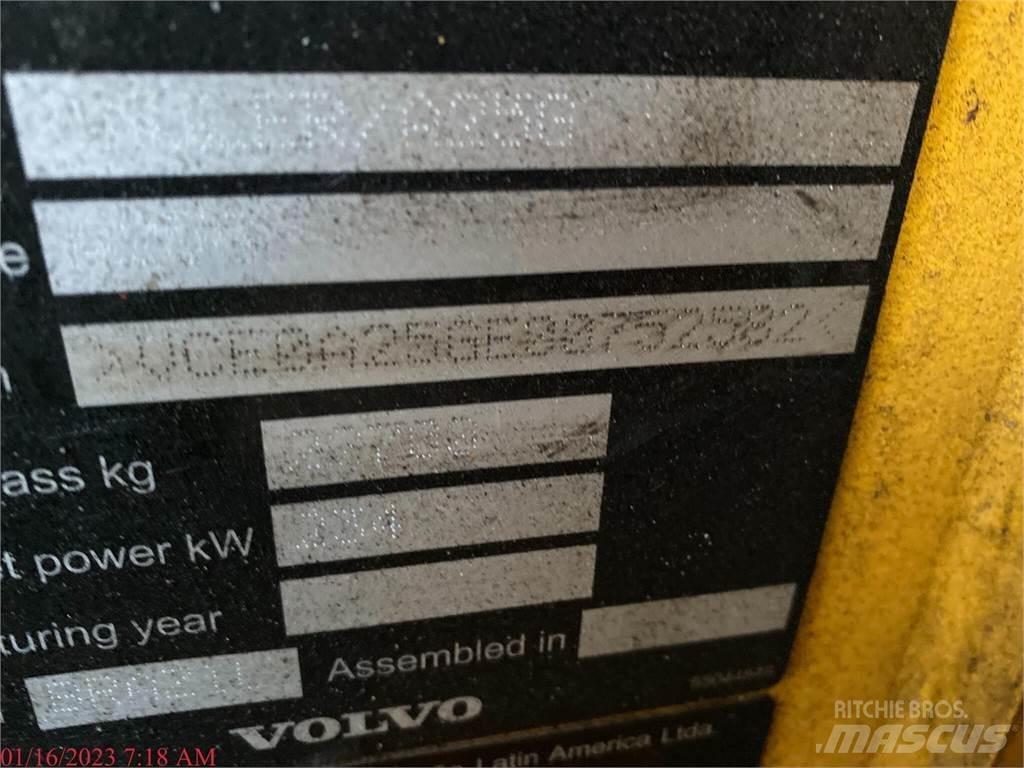 Volvo A25G Artikulētie pašizgāzēji