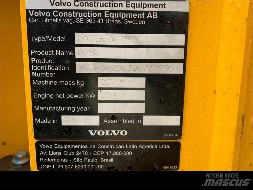 Volvo A25G Artikulētie pašizgāzēji