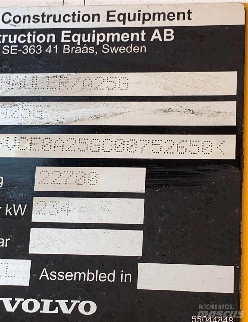 Volvo A25G Artikulētie pašizgāzēji