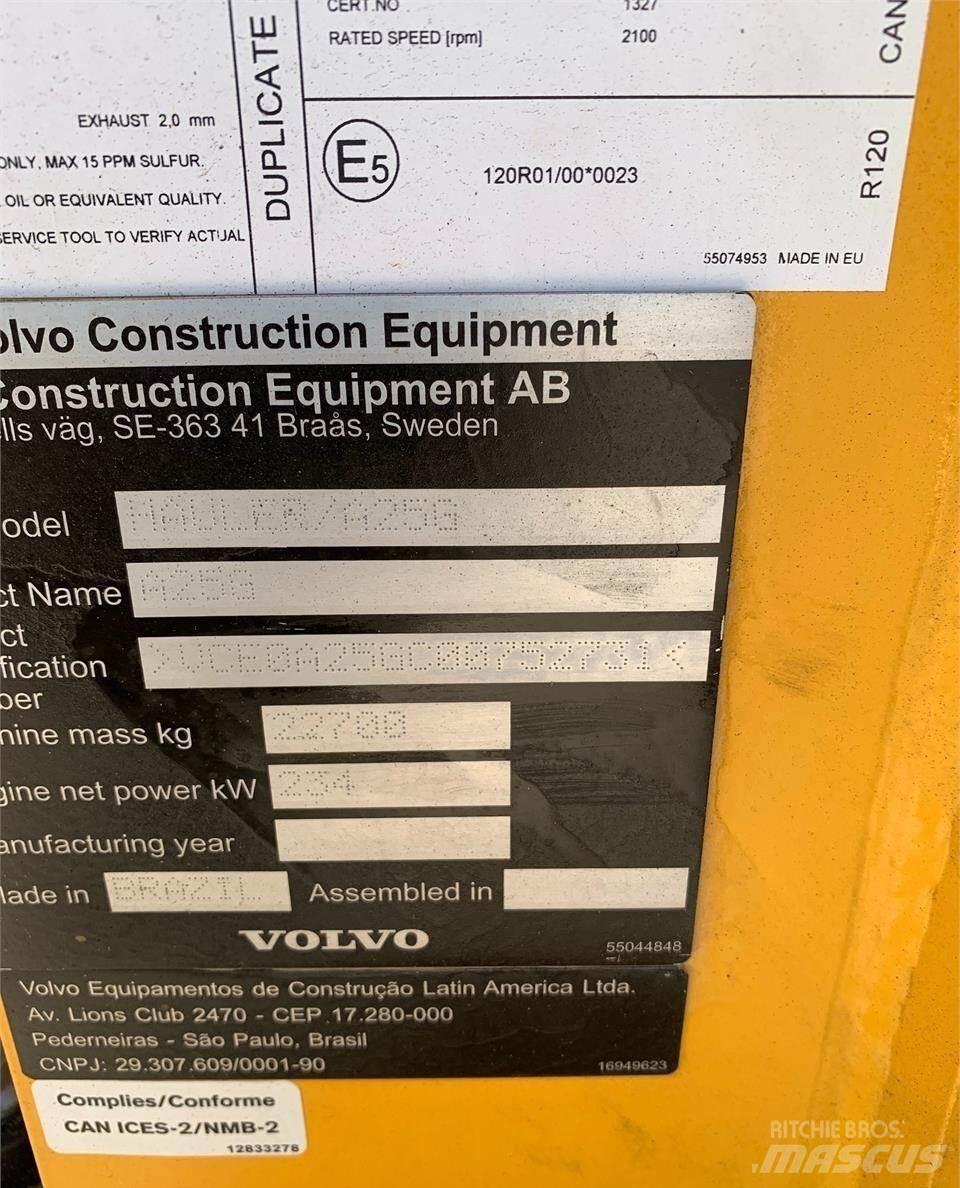 Volvo A25G Artikulētie pašizgāzēji