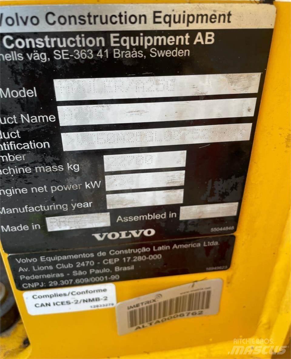 Volvo A25G Artikulētie pašizgāzēji
