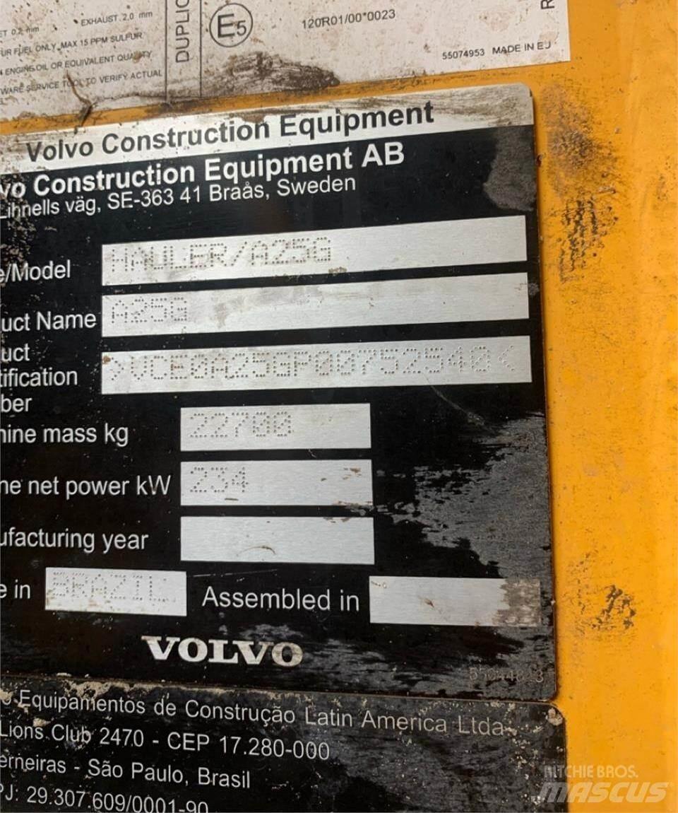Volvo A25G Artikulētie pašizgāzēji