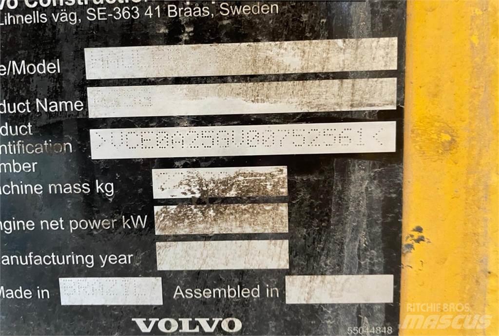 Volvo A25G Artikulētie pašizgāzēji