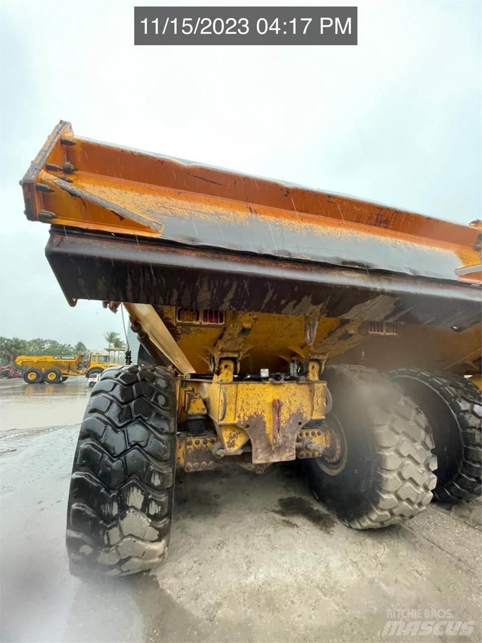 Volvo A40G Artikulētie pašizgāzēji