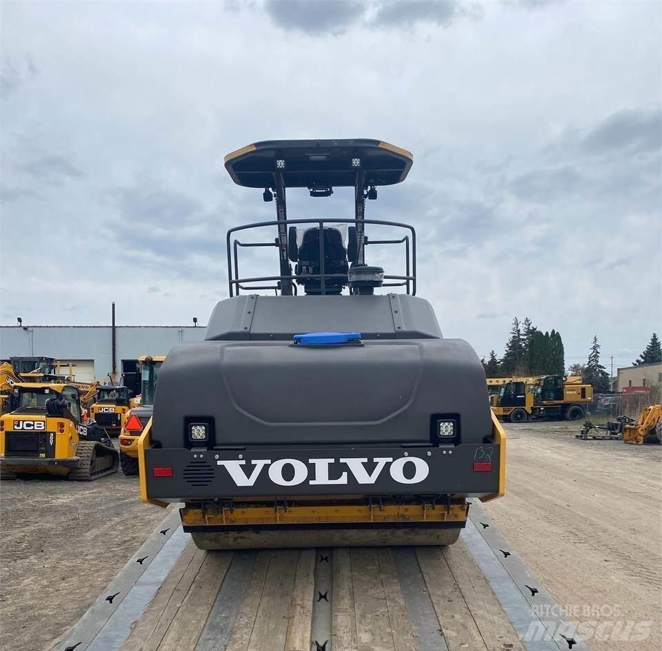 Volvo DD110C Divvalču grunts veltņi