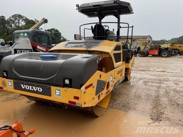 Volvo DD120B Divvalču grunts veltņi