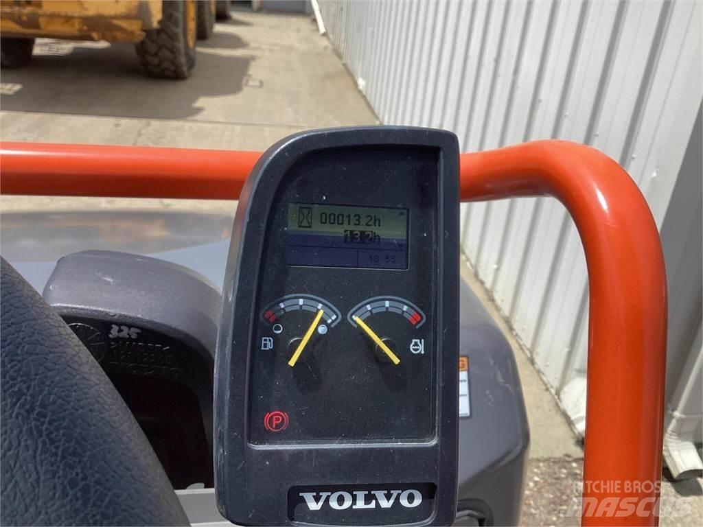 Volvo DD30B Divvalču grunts veltņi
