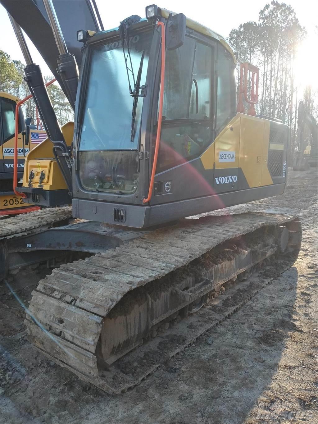 Volvo EC220EL Kāpurķēžu ekskavatori