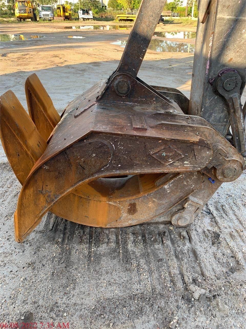 Volvo EC220EL Kāpurķēžu ekskavatori
