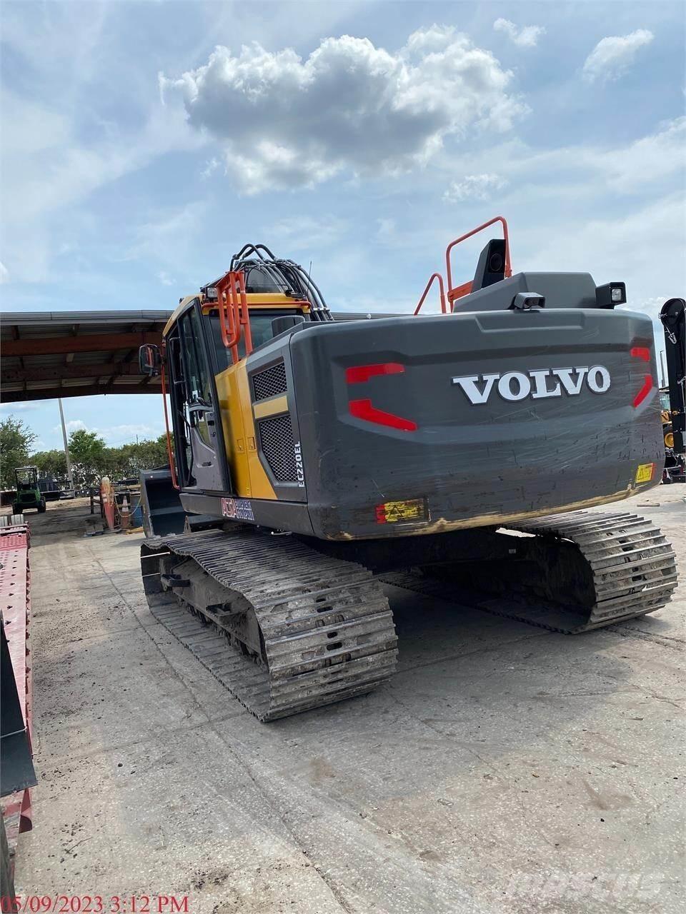 Volvo EC220EL Kāpurķēžu ekskavatori