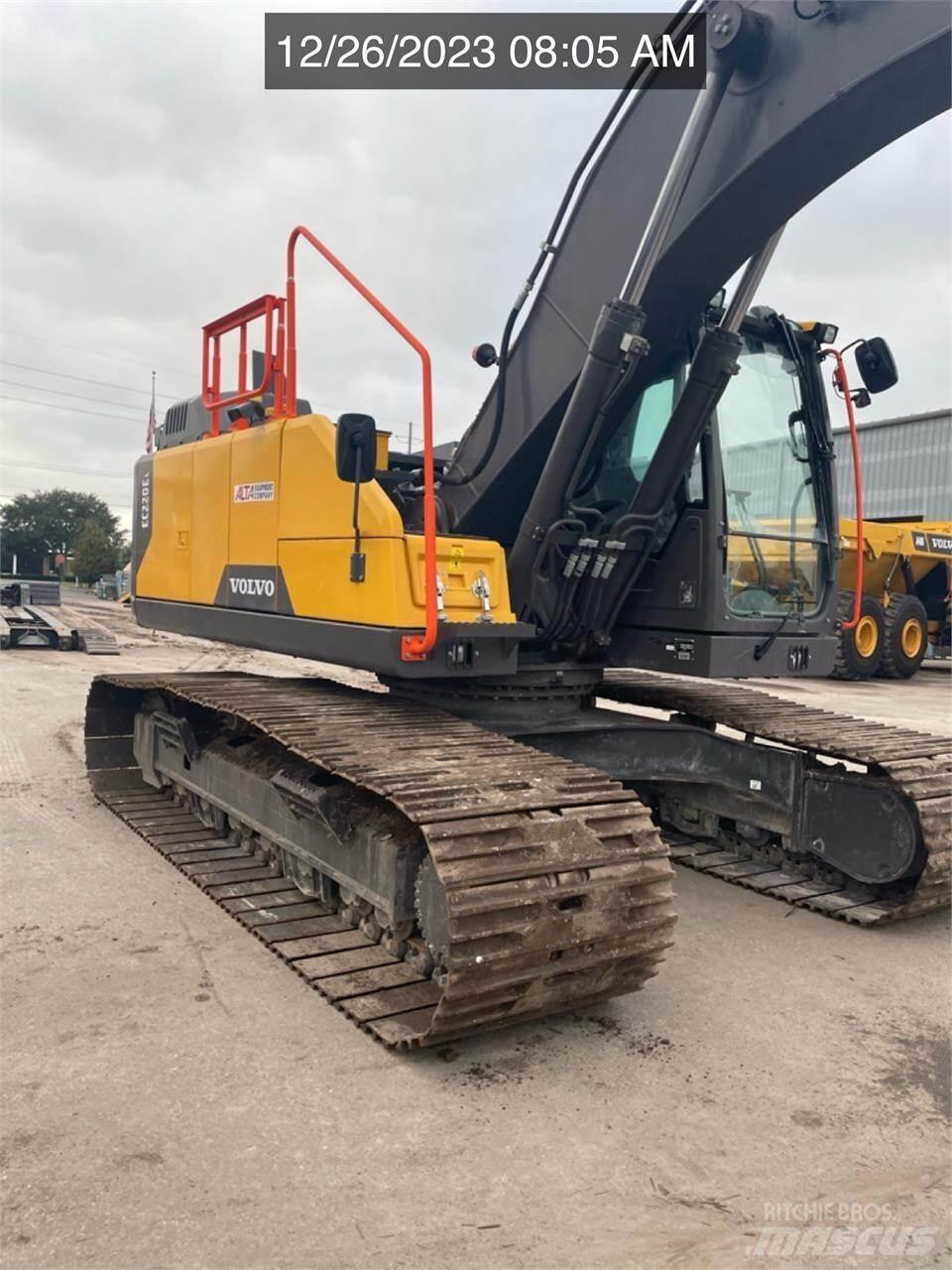 Volvo EC220EL Kāpurķēžu ekskavatori