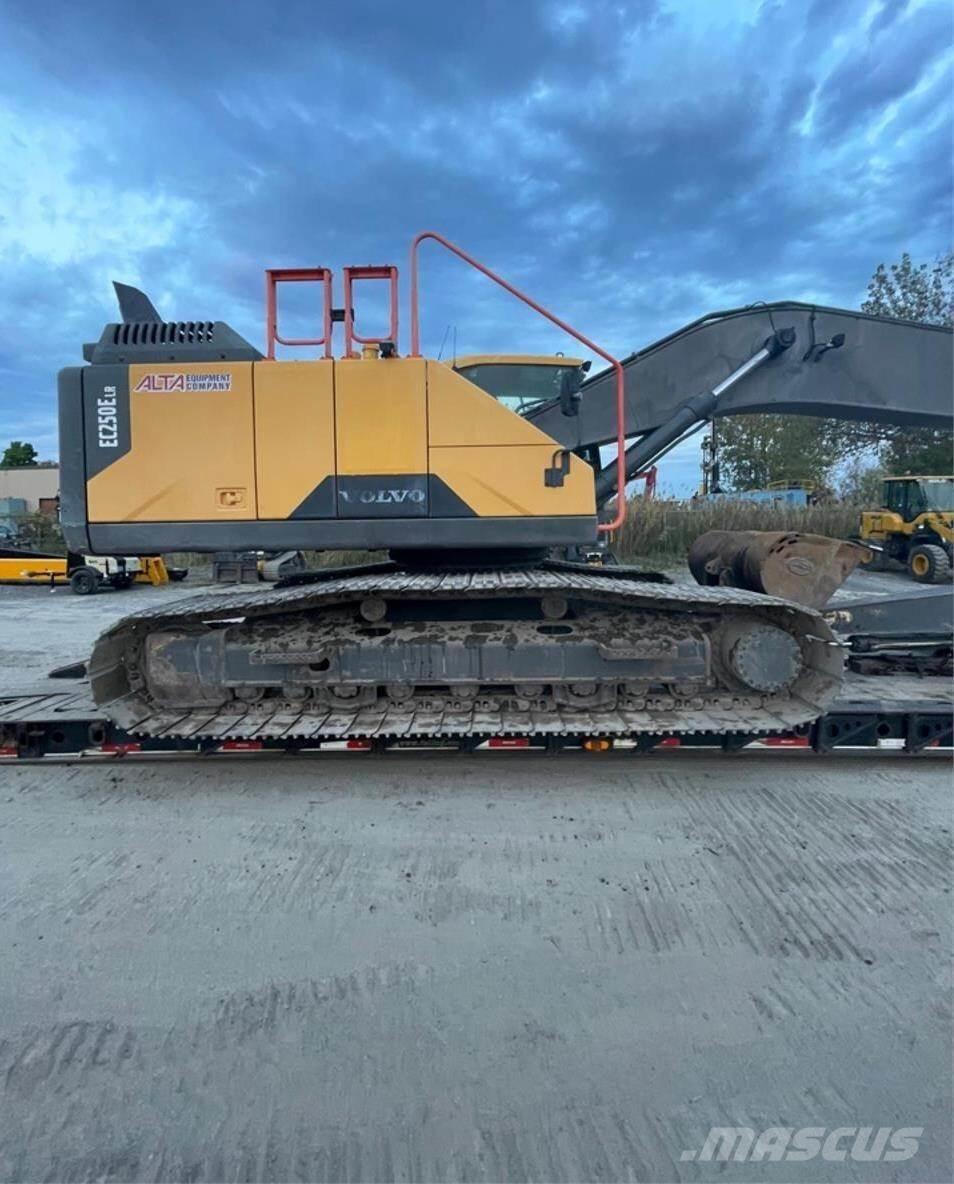 Volvo EC250E LR Kāpurķēžu ekskavatori