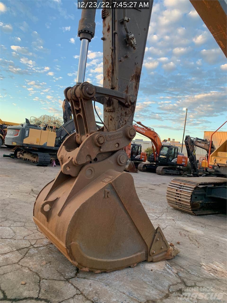 Volvo EC480EL Kāpurķēžu ekskavatori