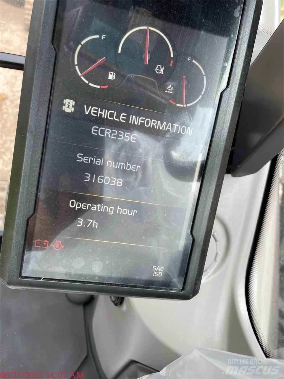 Volvo ECR235EL Kāpurķēžu ekskavatori