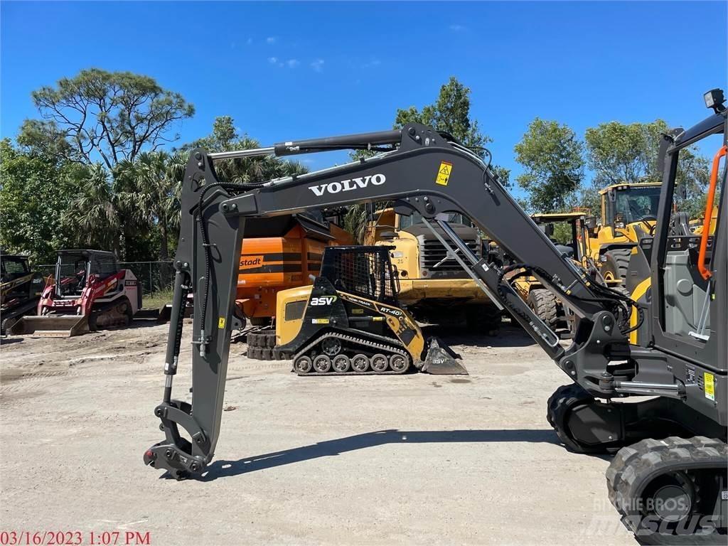 Volvo ECR58F Kāpurķēžu ekskavatori