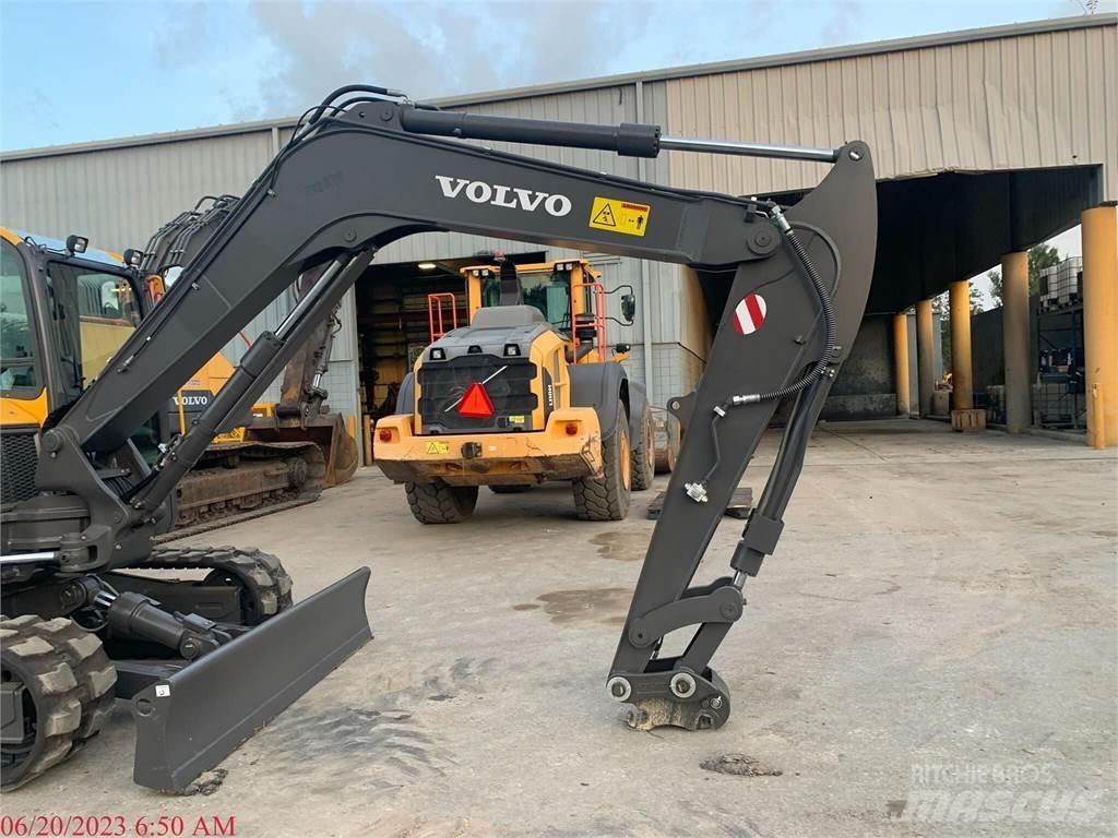 Volvo ECR88D Kāpurķēžu ekskavatori