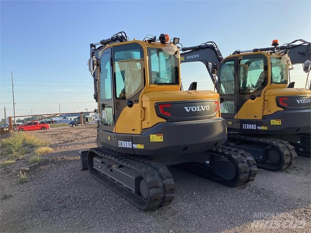 Volvo ECR88D Kāpurķēžu ekskavatori