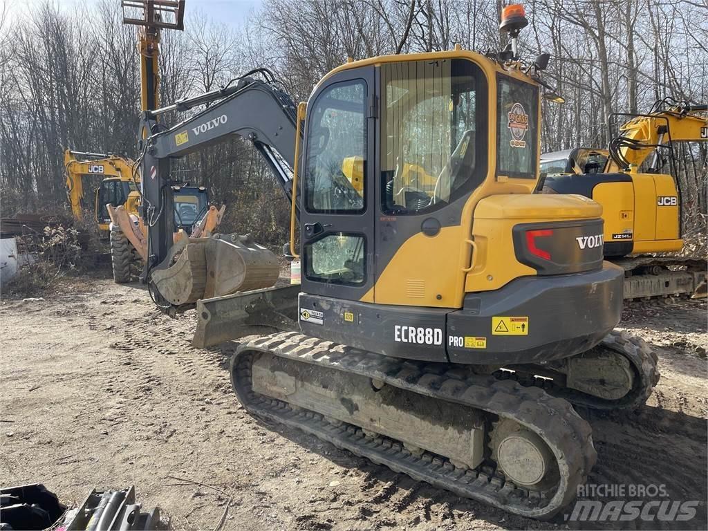 Volvo ECR88D Kāpurķēžu ekskavatori