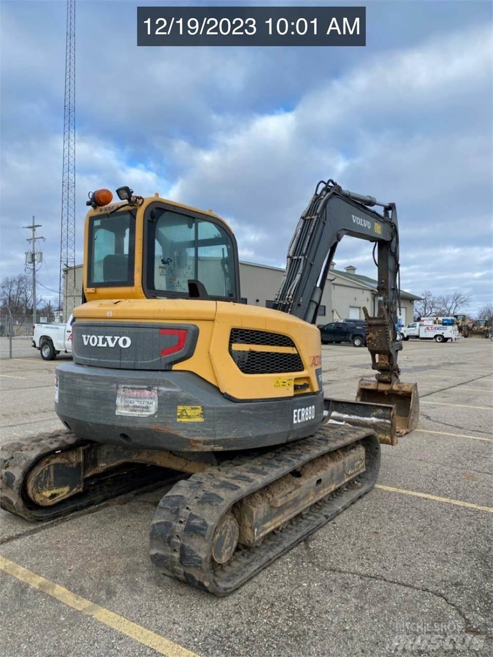 Volvo ECR88D Kāpurķēžu ekskavatori