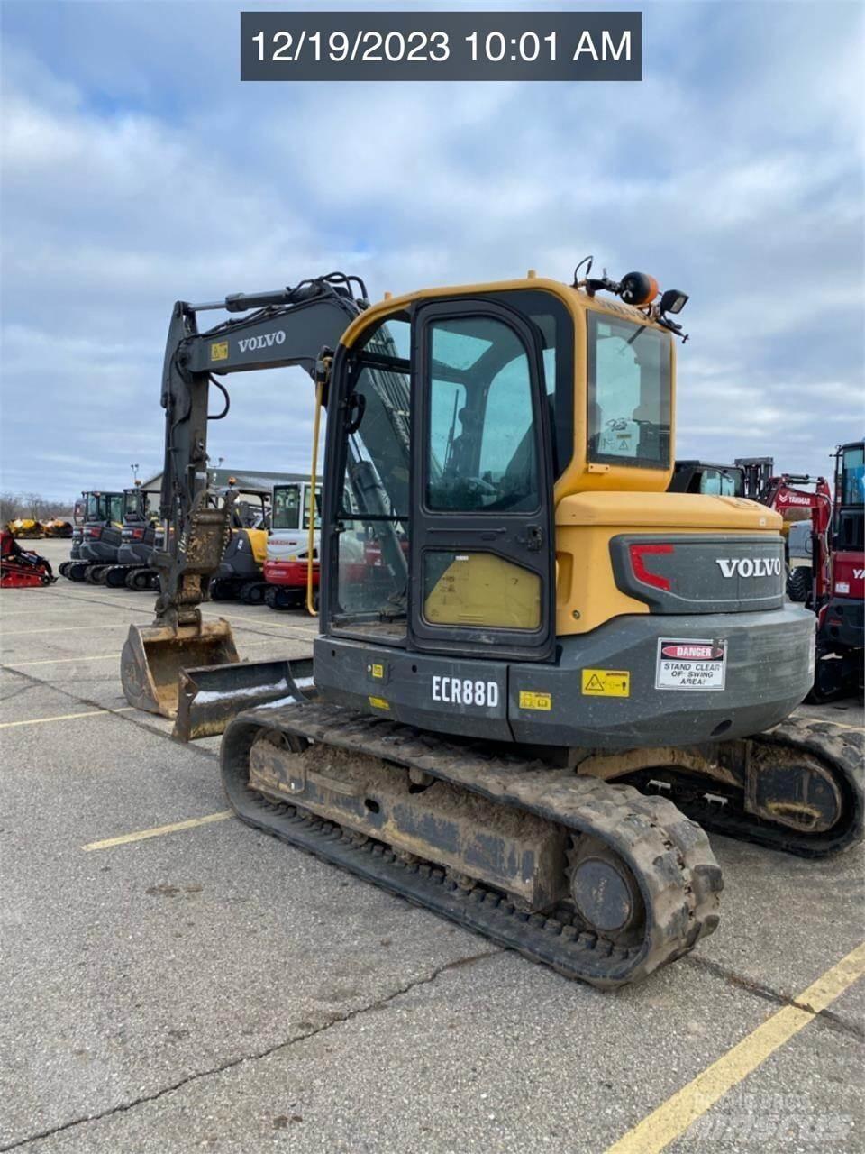 Volvo ECR88D Kāpurķēžu ekskavatori