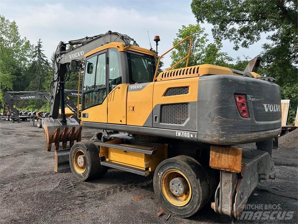Volvo EW210D Ekskavatori uz riteņiem
