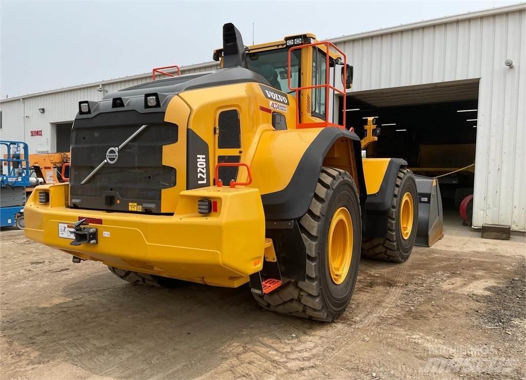 Volvo L220H Iekrāvēji uz riteņiem