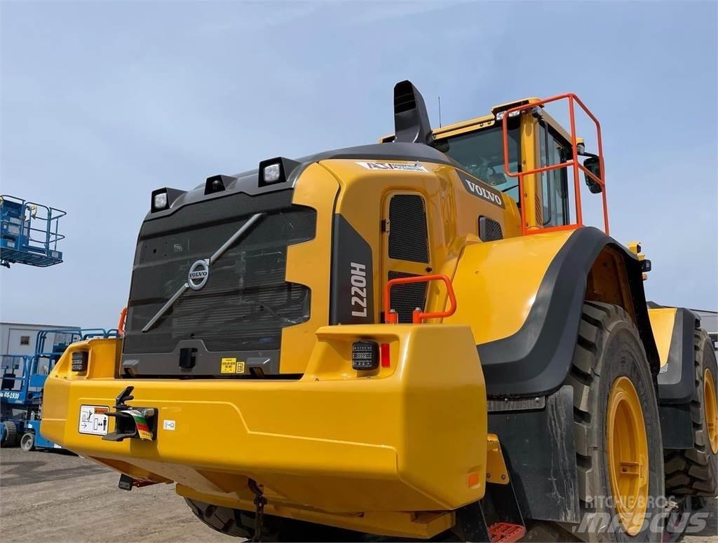 Volvo L220H Iekrāvēji uz riteņiem