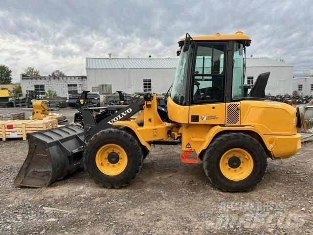 Volvo L30G Iekrāvēji uz riteņiem