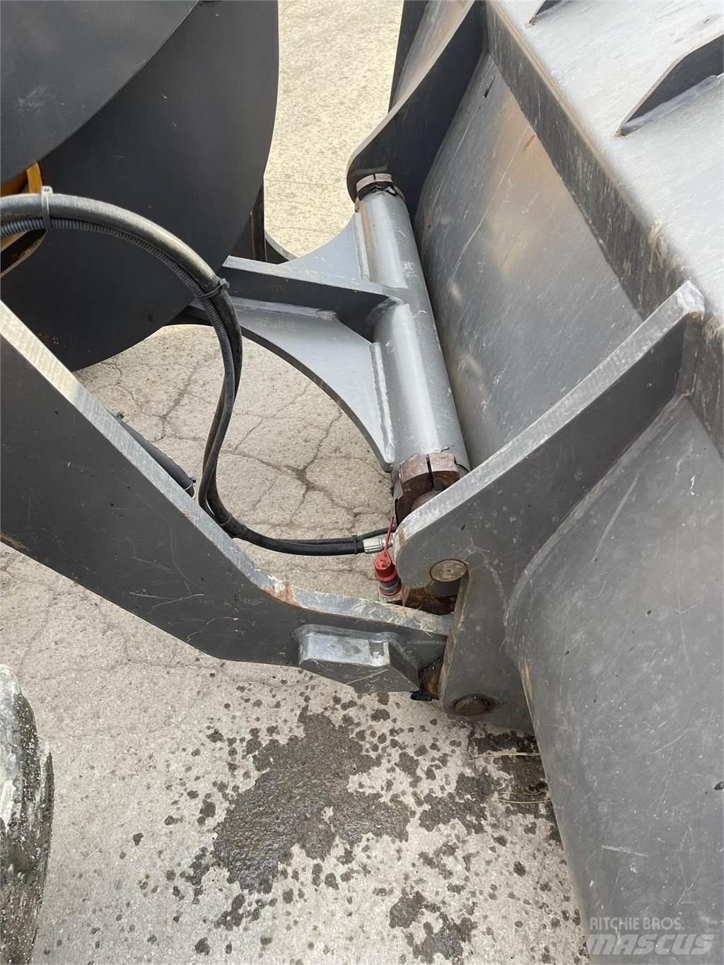 Volvo L30G Iekrāvēji uz riteņiem