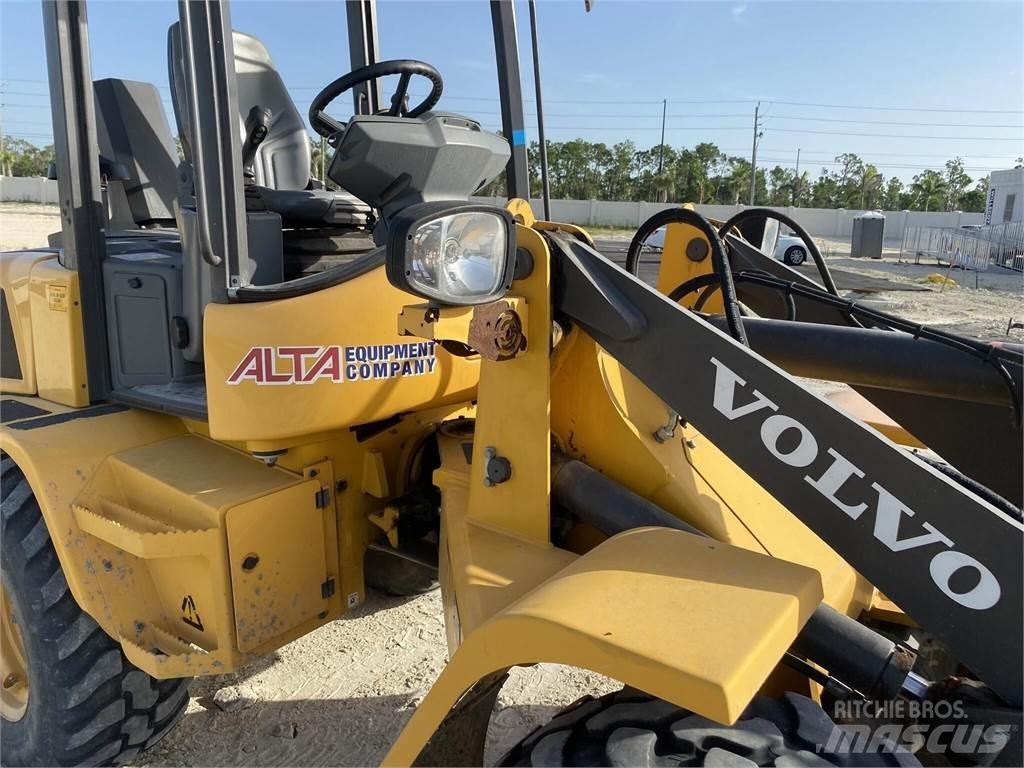 Volvo L30GS Iekrāvēji uz riteņiem