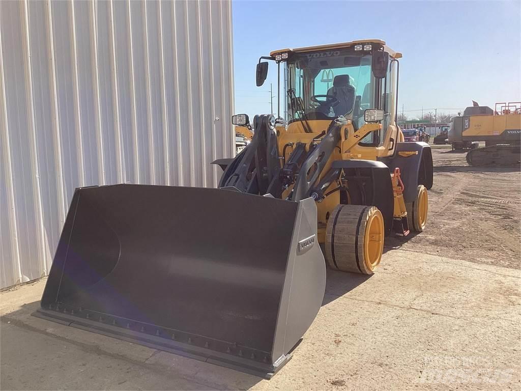 Volvo L60H Iekrāvēji uz riteņiem