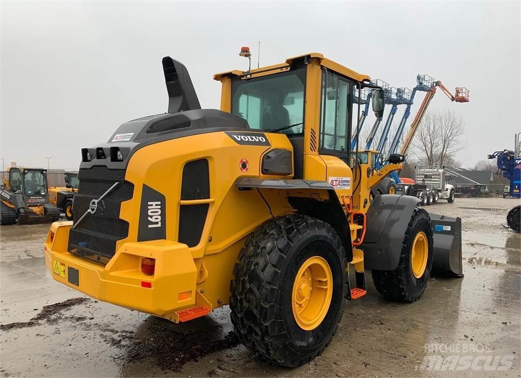 Volvo L60H Iekrāvēji uz riteņiem