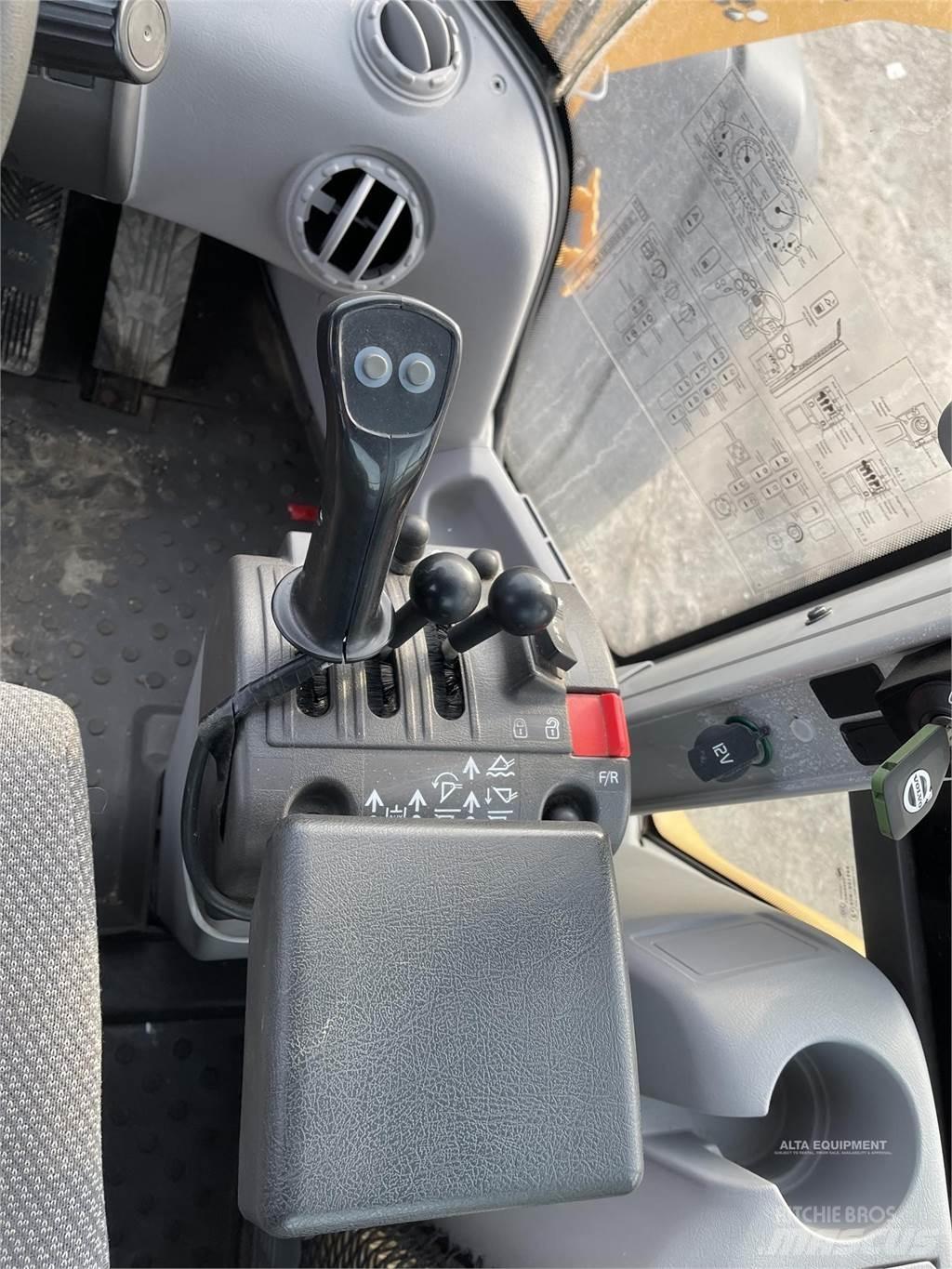 Volvo L70H Iekrāvēji uz riteņiem