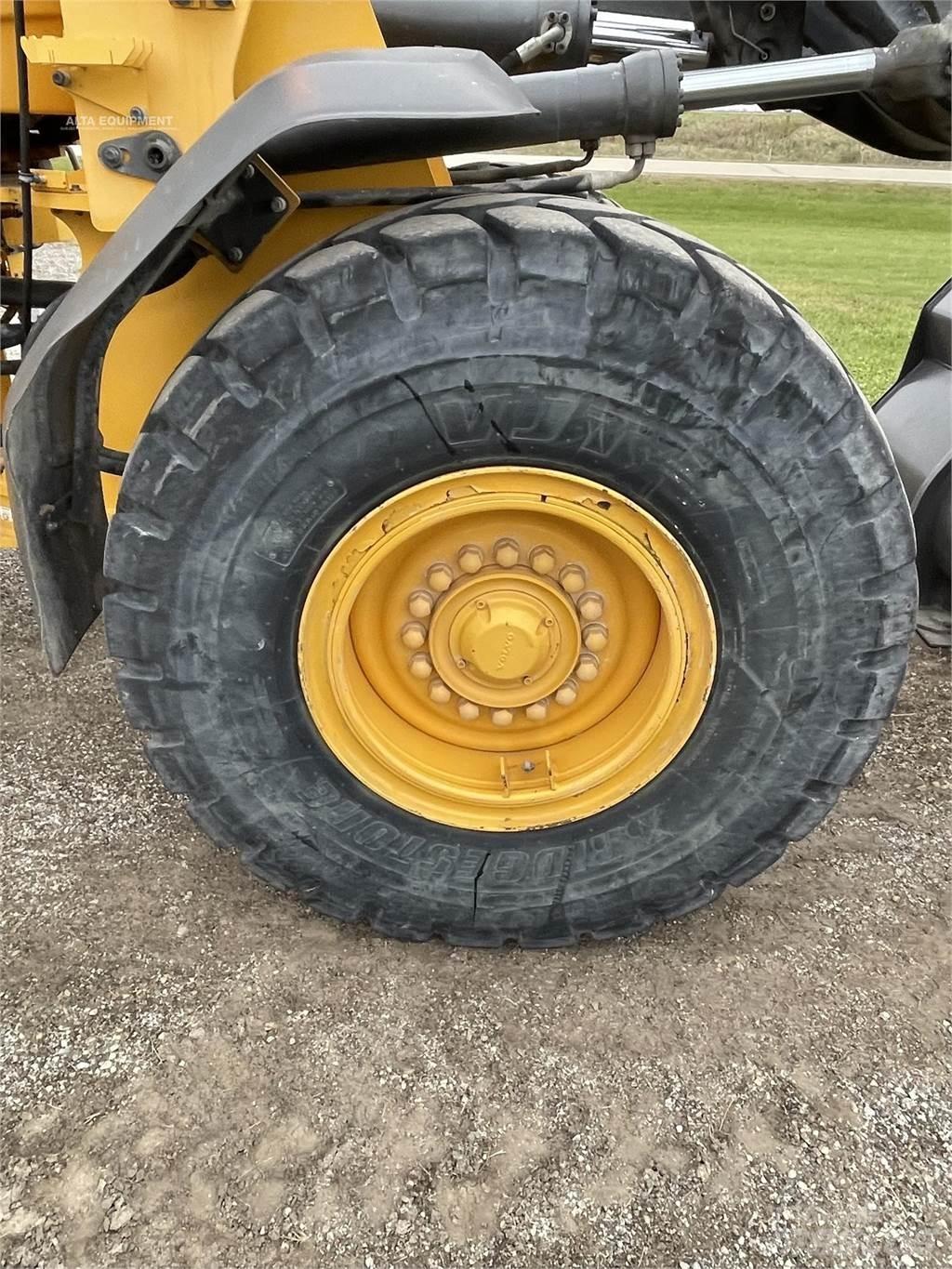 Volvo L70H Iekrāvēji uz riteņiem