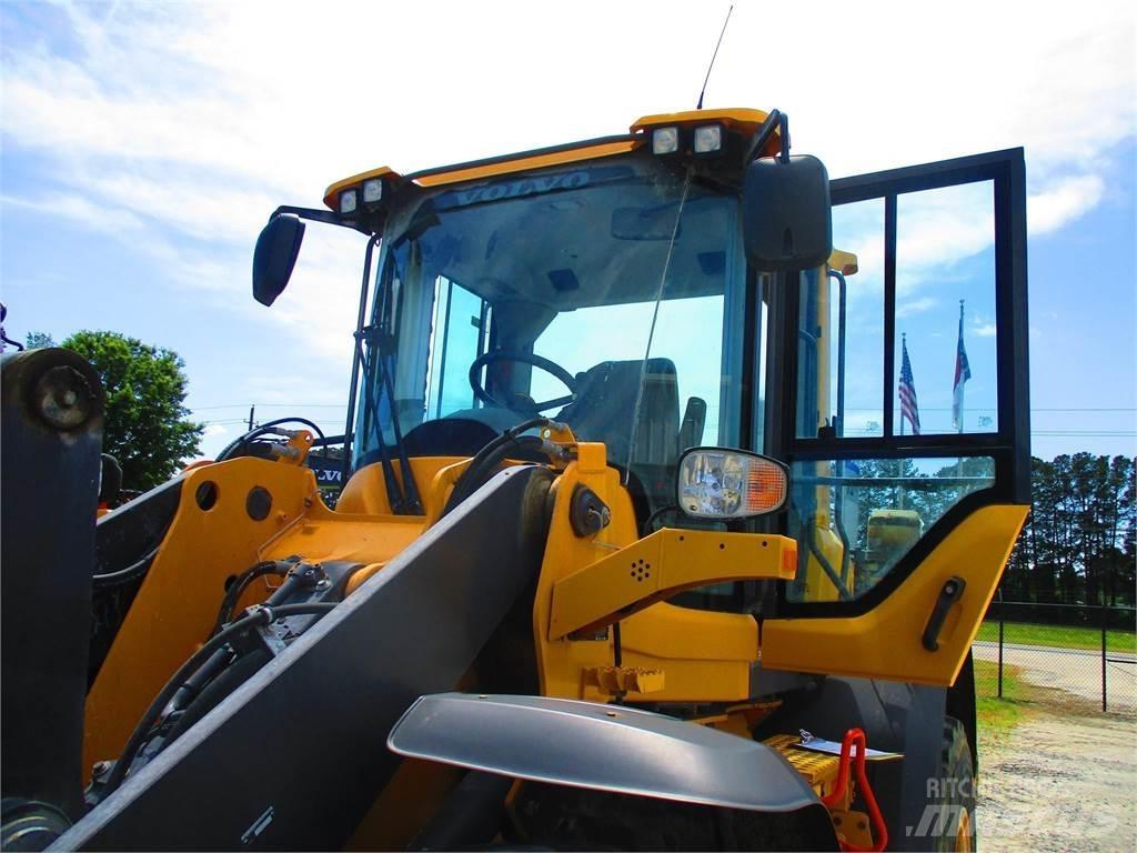Volvo L70H Iekrāvēji uz riteņiem