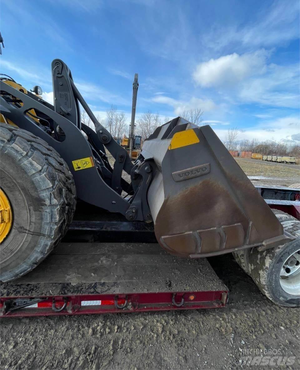 Volvo L90H Iekrāvēji uz riteņiem