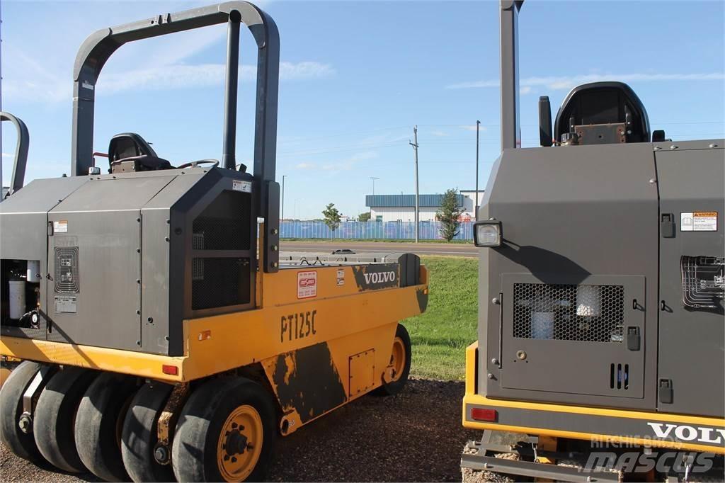 Volvo PT125C Pneimatiskie veltņi