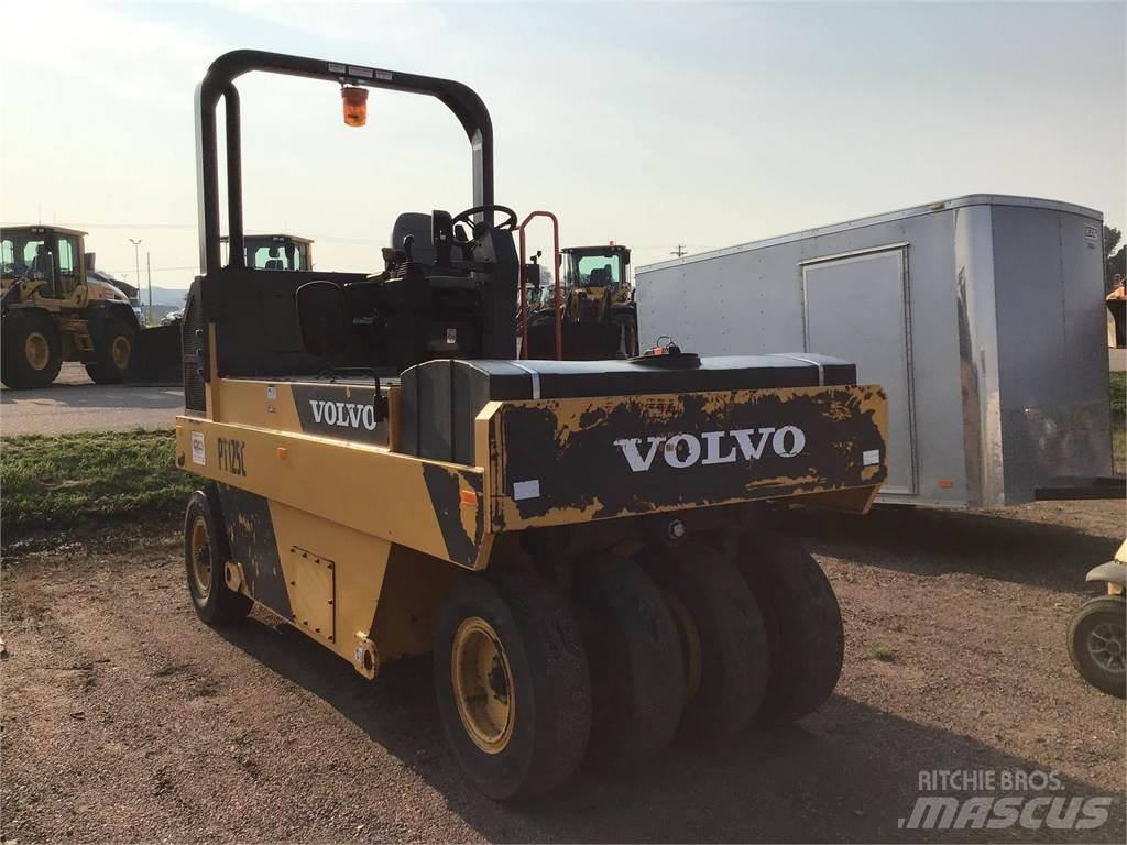 Volvo PT125C Pneimatiskie veltņi