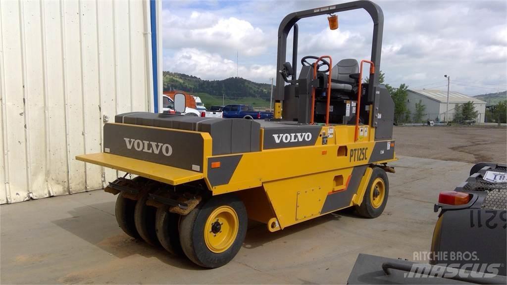 Volvo PT125C Pneimatiskie veltņi
