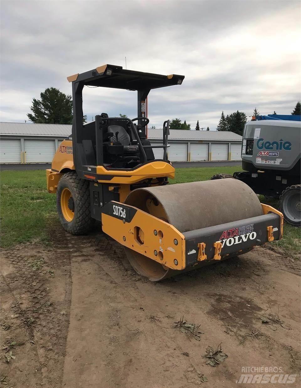 Volvo SD75B Divvalču grunts veltņi