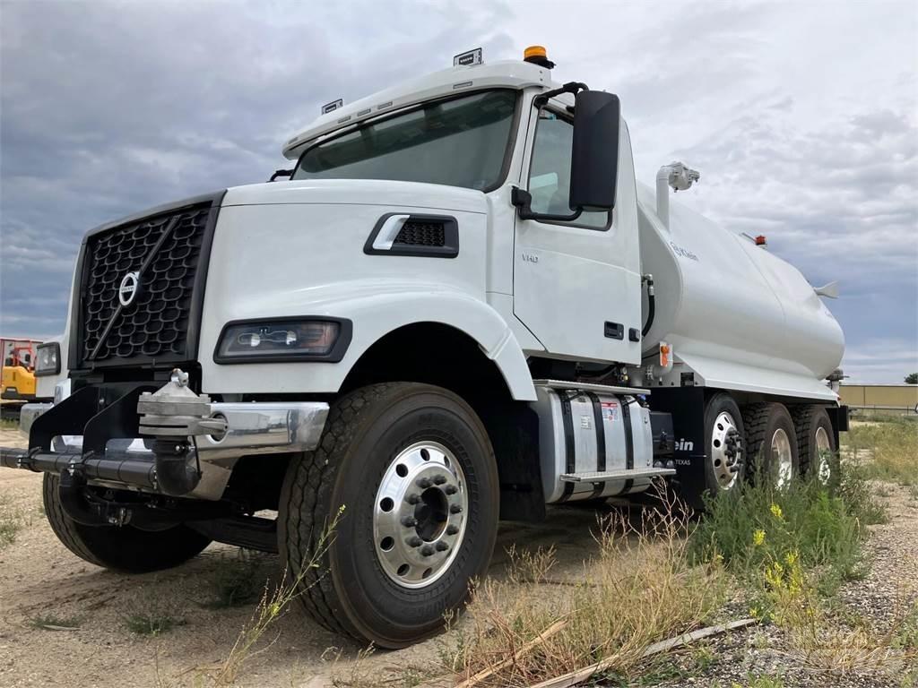 Volvo VHD84F300 Autocisterna