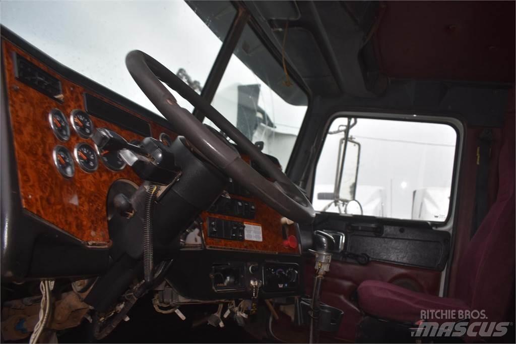 Western Star 4900 Pašizgāzējs
