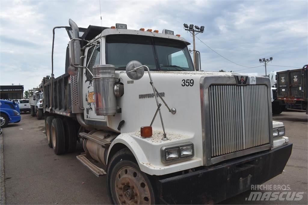 Western Star 4900 Pašizgāzējs