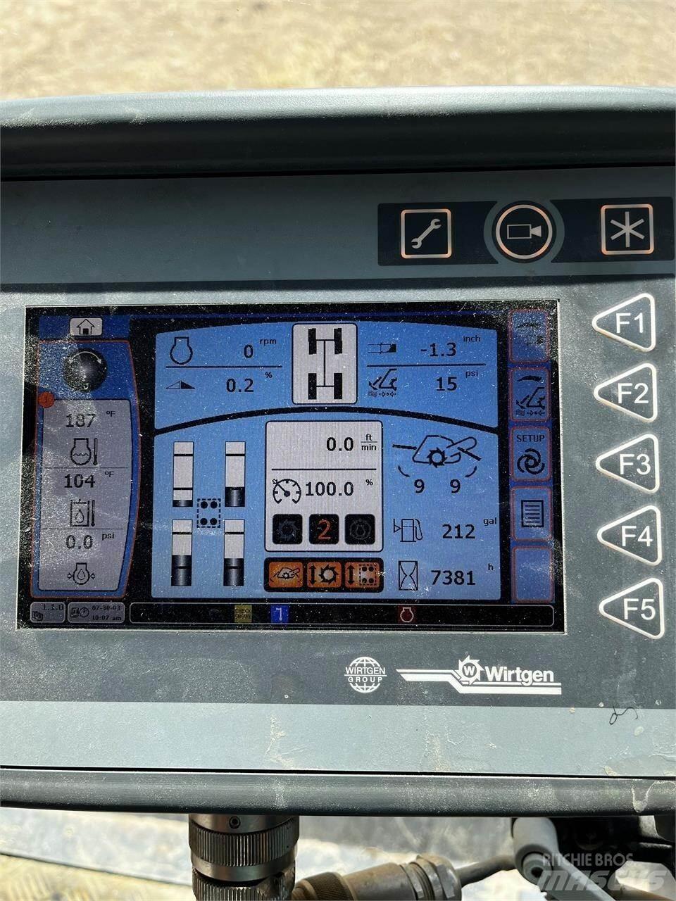 Wirtgen WR240I Asfalta savācējs